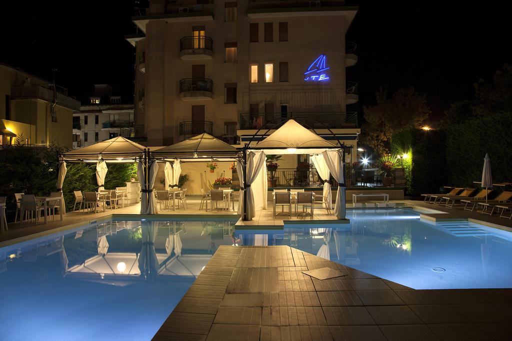 Ute Hotel Lido di Jesolo Ngoại thất bức ảnh